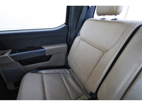 Used 2022 Ford F150 Lariat w/ Equipment Group 502A High image 11