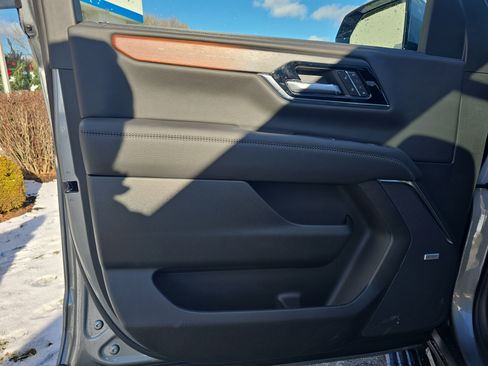 New 2026 GMC Yukon XL Denali w/ Denali Reserve Package image 20