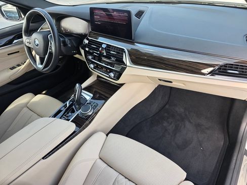 Used 2021 BMW 540i w/ Convenience Package RWD image 31