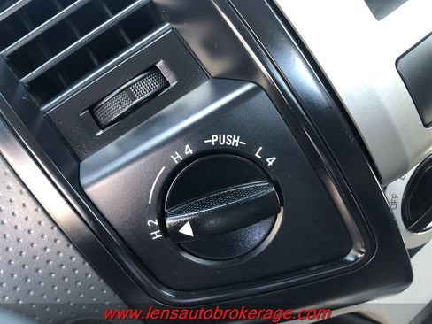 Used 2011 Toyota Tacoma 4x4 Regular Cab image 15