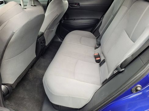 Used 2024 Toyota Corolla Cross AWD Hybrid w/ Moonroof Package image 6