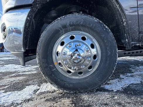 New 2026 RAM 3500 Big Horn AWD/4WD image 25