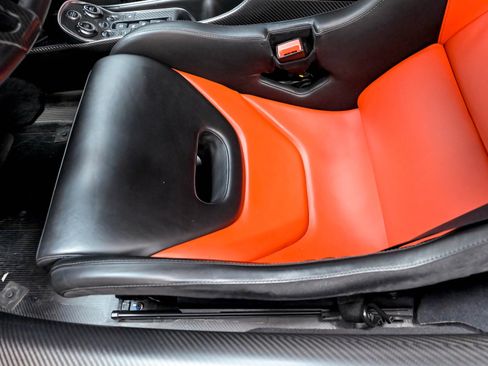 Used 2019 McLaren 600LT RWD image 7