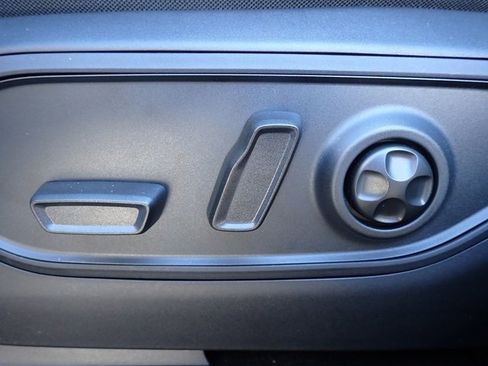 New 2025 Jeep Grand Cherokee L Limited image 17