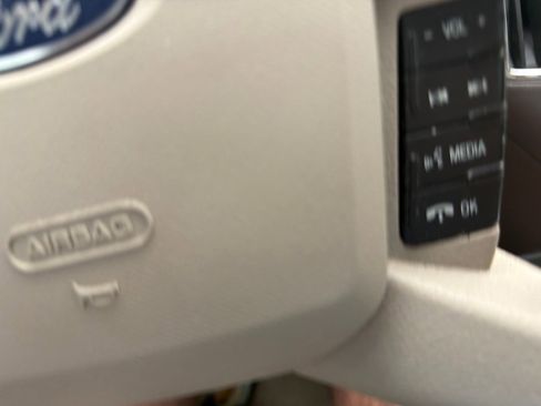 Used 2009 Ford Edge Limited AWD/4WD image 18