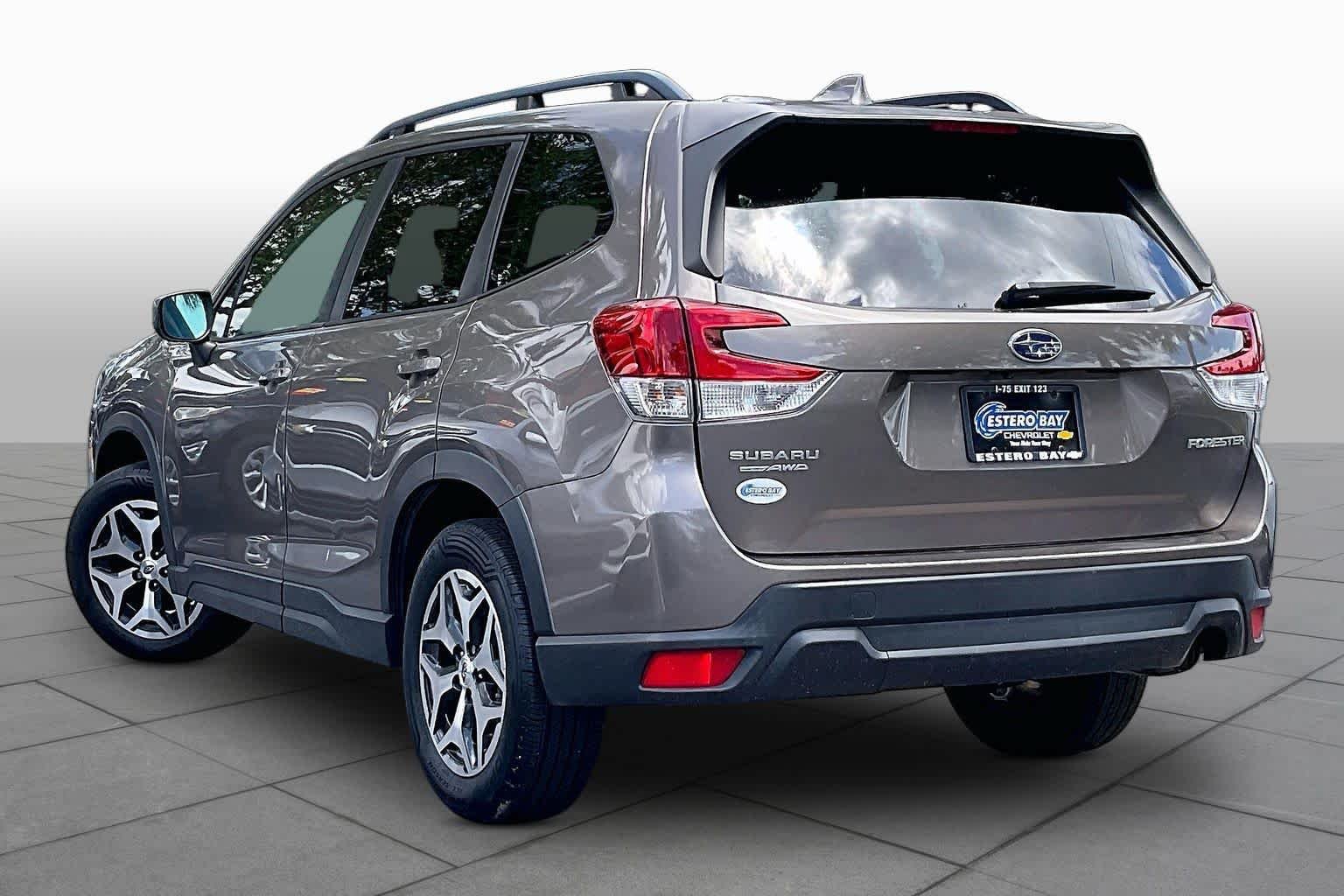 Used 2023 Subaru Forester Premium AWD/4WD image 20