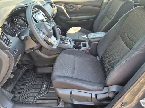 Used 2019 Nissan Rogue S AWD/4WD image 13