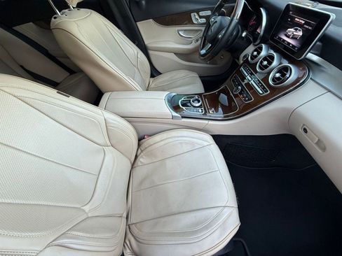 Used 2018 Mercedes-Benz C 300 Sedan image 34