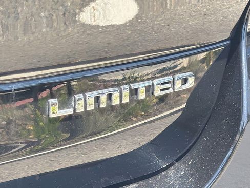 Used 2023 Jeep Grand Cherokee L Limited RWD image 29