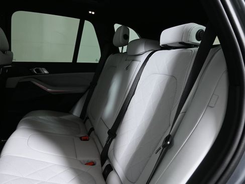 Certified 2024 BMW X5 xDrive50e w/ Premium Package image 4