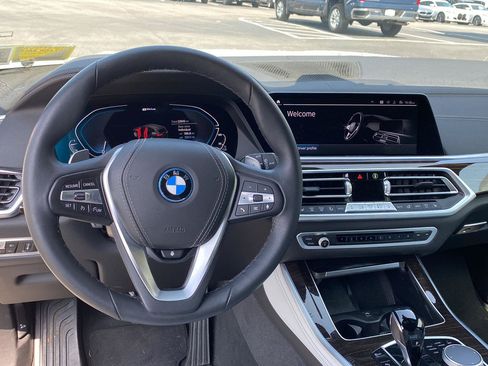 Used 2023 BMW X5 xDrive45e AWD/4WD image 7