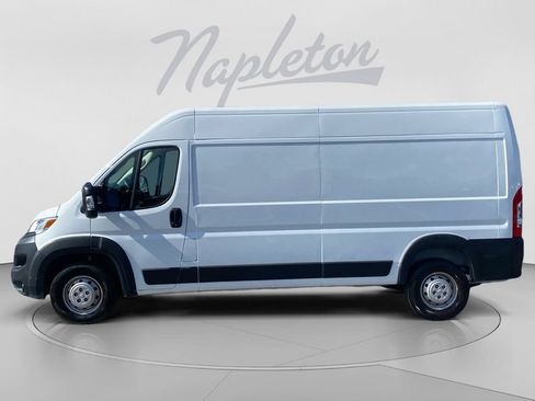 Used 2023 RAM ProMaster 2500 FWD image 4