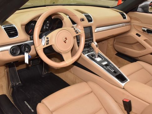 Used 2013 Porsche Boxster w/ Infotainment Pkg RWD image 13