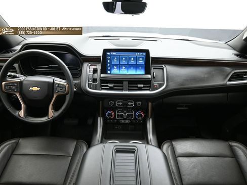 Used 2024 Chevrolet Suburban High Country AWD/4WD image 12