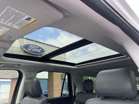 Used 2025 Ford Expedition Max Active AWD/4WD image 14
