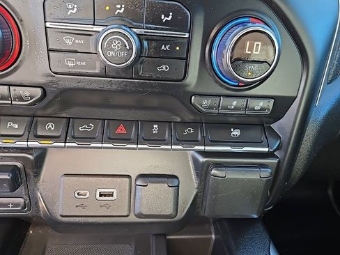 Used 2019 Chevrolet Silverado 1500 LTZ w/ LTZ Premium Package image 36