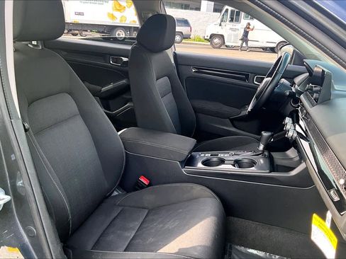 Used 2022 Honda Civic EX image 9