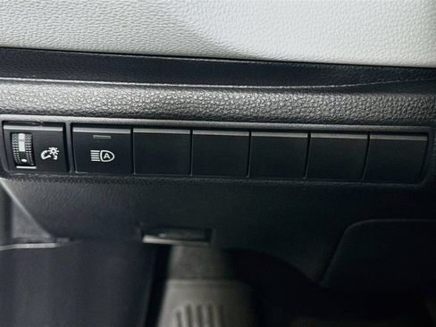 Used 2025 Toyota Corolla SE FWD image 11