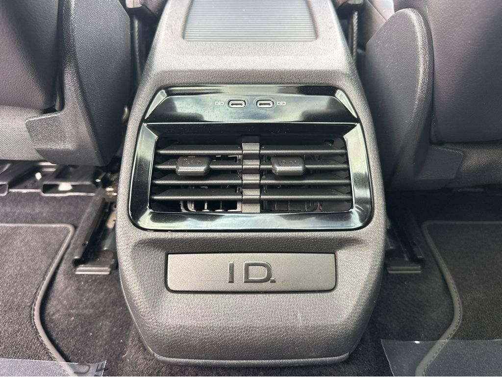 Used 2021 Volkswagen ID.4 Pro S w/ ID.4 Protection Package RWD image 17
