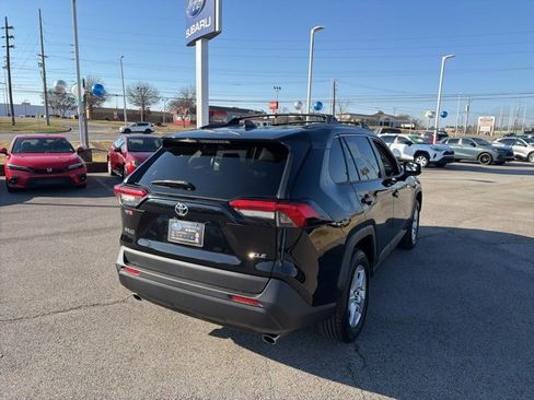 Used 2019 Toyota RAV4 XLE image 6