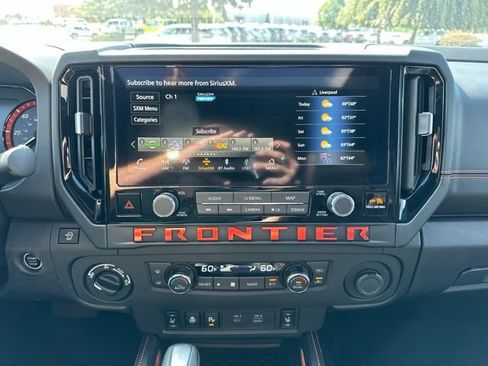Used 2025 Nissan Frontier PRO-4X w/ Pro Premium Package AWD/4WD image 32