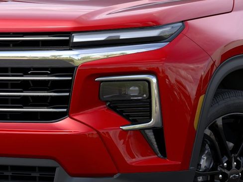 New 2027 Chevrolet Traverse LT w/ Driver Confidence Package FWD image 10