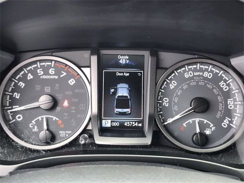 Used 2023 Toyota Tacoma TRD Sport image 32