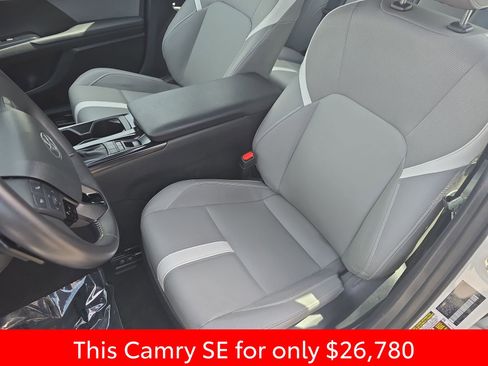 Used 2025 Toyota Camry SE FWD image 20