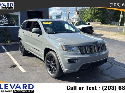 Used 2021 Jeep Grand Cherokee Laredo X AWD/4WD image 1