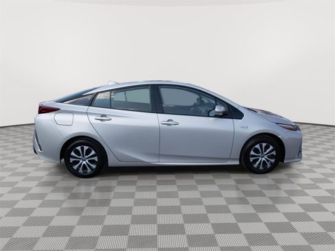 Used 2020 Toyota Prius Prime Limited image 3