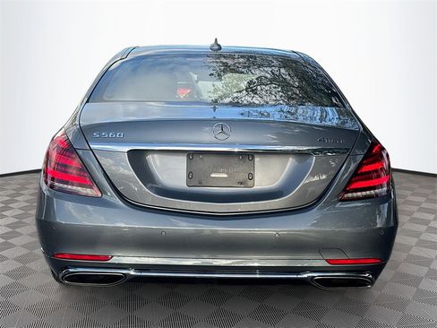 Used 2018 Mercedes-Benz S 560 4MATIC Sedan w/ Premium Package image 7