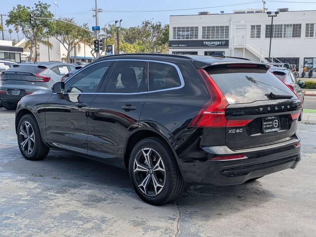 Certified 2022 Volvo XC60 B5 Momentum FWD image 5