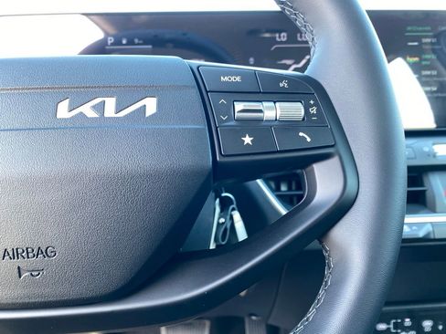New 2026 Kia K4 EX image 16