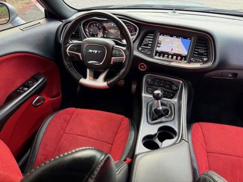 Used 2015 Dodge Challenger SRT w/ Technology Group image 36