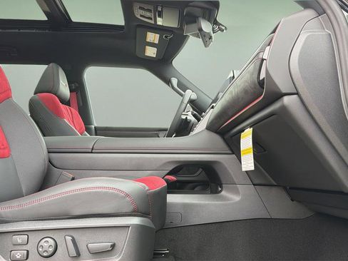 New 2026 Nissan Armada NISMO AWD/4WD image 37