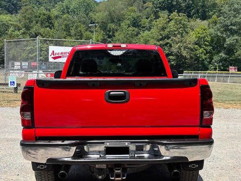 Used 2005 Chevrolet Silverado 1500 LS w/ Light Duty Power Package image 9