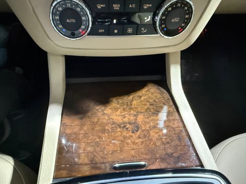 Used 2019 Mercedes-Benz GLS 450 4MATIC w/ Premium 1 Package image 34