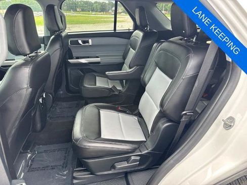 Certified 2023 Ford Explorer XLT w/ Equipment Group 202A AWD/4WD image 18