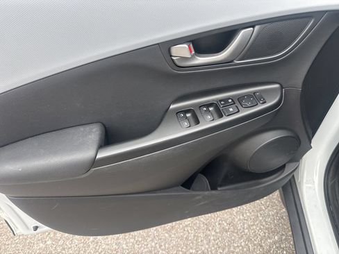 Used 2021 Hyundai Kona Ultimate FWD image 14