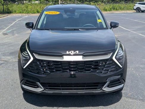 Used 2025 Kia Sportage EX FWD image 2