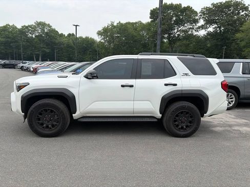 Used 2025 Toyota 4Runner TRD Off-Road Premium AWD/4WD image 3