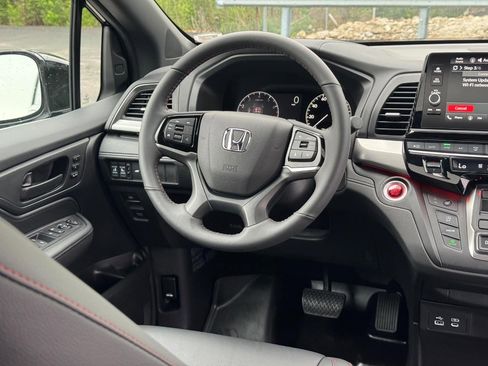 Certified 2025 Honda Odyssey Sport-L image 12