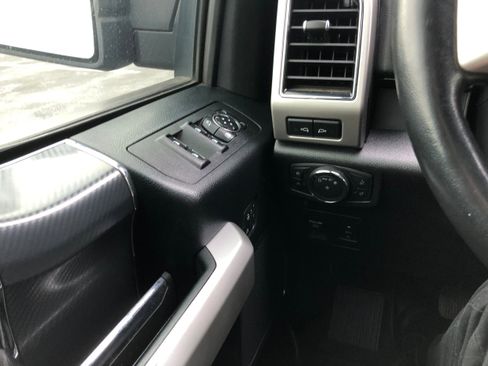 Certified 2020 Ford F150 Lariat w/ Equipment Group 502A Luxury image 19