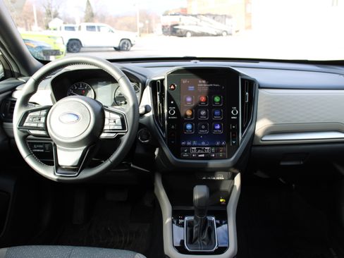 Used 2025 Subaru Forester Premium image 14