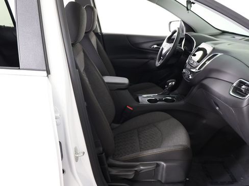 Used 2024 Chevrolet Equinox LT AWD/4WD image 30