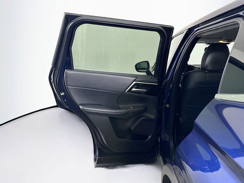Used 2024 Mitsubishi Outlander SE image 26