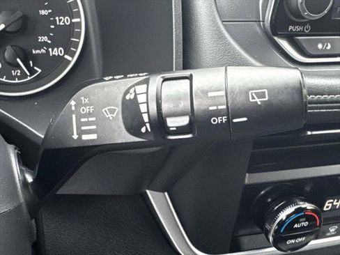 Used 2024 Nissan Rogue SV AWD/4WD image 23