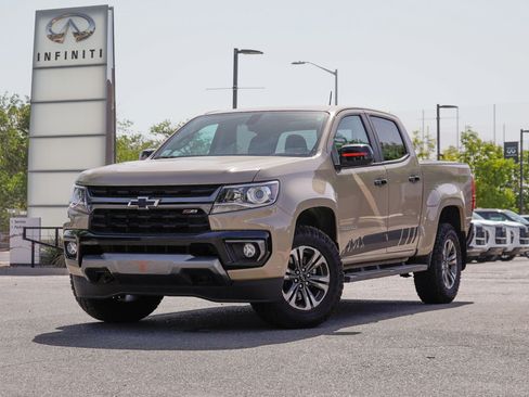 Used 2022 Chevrolet Colorado Z71 AWD/4WD image 1