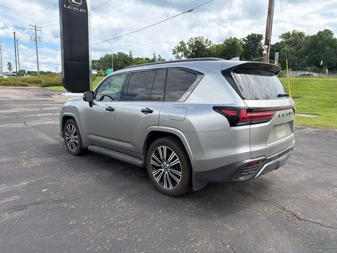 Used 2025 Lexus LX 700h Luxury w/ Appearance Package AWD/4WD image 29