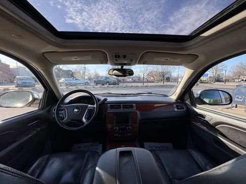 Used 2010 Chevrolet Suburban LTZ AWD/4WD image 14